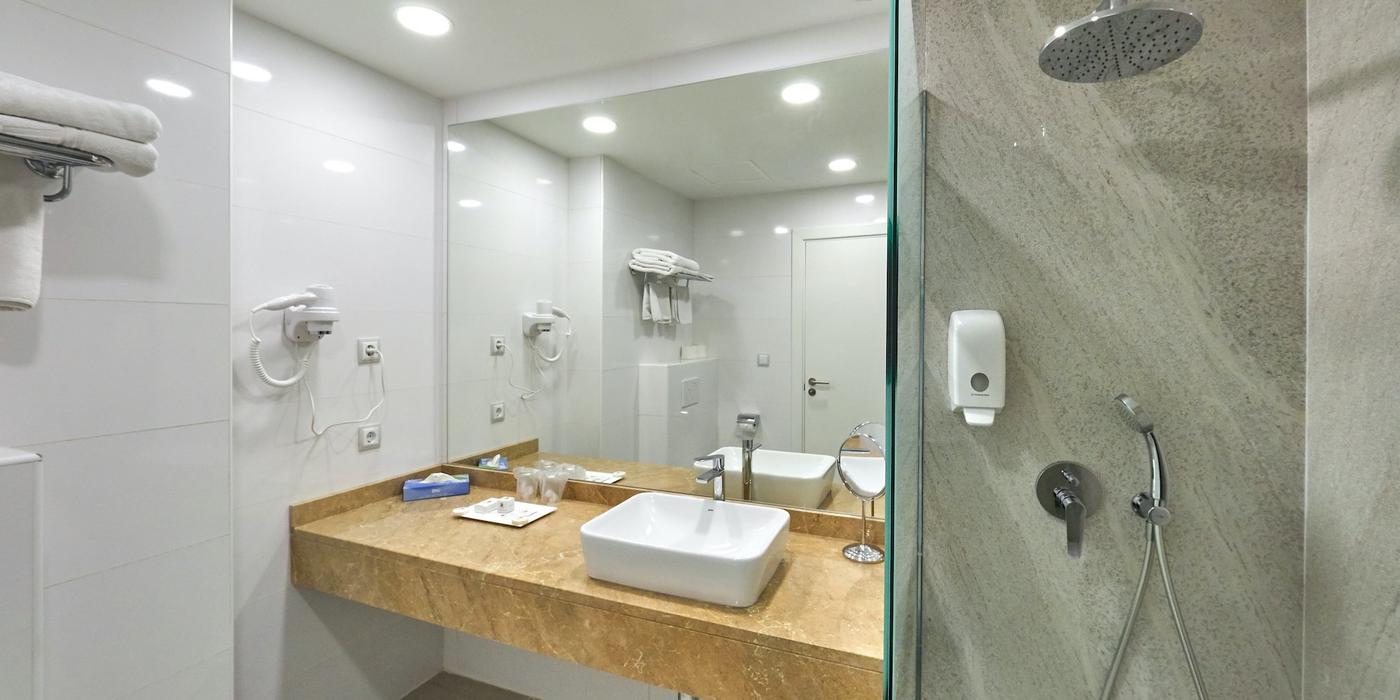 Studio Mit Meerblick- Aparthotel Paguera Beach 2 Studio Mit Meerblick- Aparthotel Paguera Beach 2