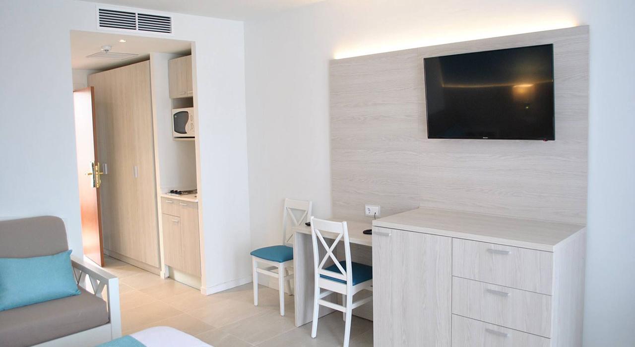 Superior Studio - Aparthotel Paguera Beach 1 Superior Studio - Aparthotel Paguera Beach 1
